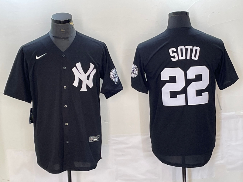 Men's New York Yankees Juan Soto #22 Black Jersey
